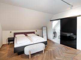 SISTERS Haus Hotel Garni，位于延纳斯多夫的酒店