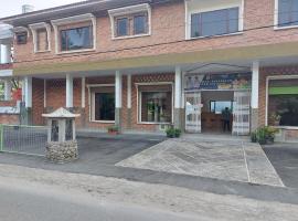 Gondang Sivali Hotel，位于Tomok的酒店