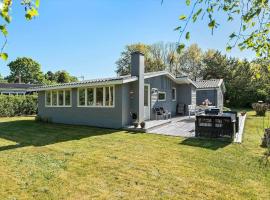 30383-Odder-Lyngbakkevej-10，位于欧德尔的酒店