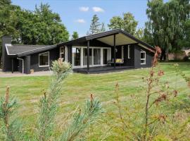 30114-Odder-Chr-Christensensvej-12，位于欧德尔的酒店