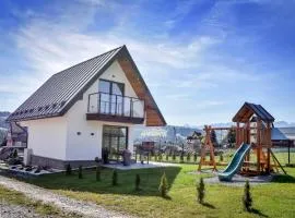 Domek Jaroszówka z widokiem na góry