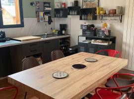 Chalet 8 pers. à Superdevoluy, confortable, terrasse - FR-1-504-433，位于Superdevoluy的酒店