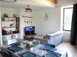 Appartement duplex dans une ancienne usine，位于Beaupréau的酒店