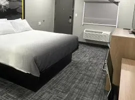 Super 8 by Wyndham Lubbock Airport