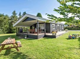 30027-Malling-Peter-Eriksens-Vej-14，位于Malling的酒店