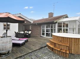 40154-Juelsminde-Nattergalevej-10，位于尤尔斯明讷的酒店