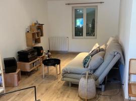 Suite dans maison de village au coeur de Pertuis，位于佩尔蒂的酒店