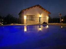 חווייה של שקט- מתחם שלם עם בריכה- רק בשבילכם