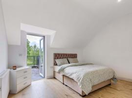 Rooftop Apartment，位于莫纳汉的酒店