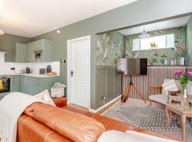 The Burrow - 2 bedroom apartment in central Windermere，位于温德米尔的酒店