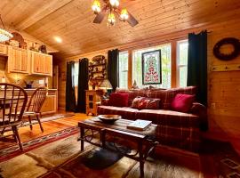 Little Bear Tiny Cabin，位于科斯比的酒店