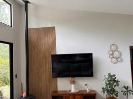 Los Guayabos，位于Sarchí的酒店