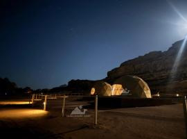 Wadi Rum ZAAD luxury Camp，位于Disah的酒店