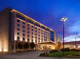 哈拉斯大都市赌场酒店，位于梅特罗波利斯巴克利区域机场 - PAH附近的酒店
