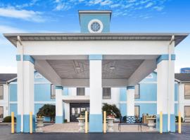 麦迪逊维尔贝蒙特套房酒店，位于麦迪逊维尔的酒店