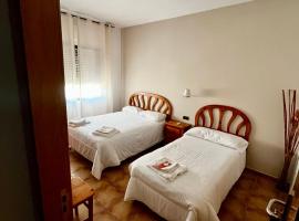 Hostal Castilla，位于莫塞永的酒店