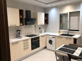 Apartement lumin&eacute;o hammamet nord，位于哈马马特的自助式住宿