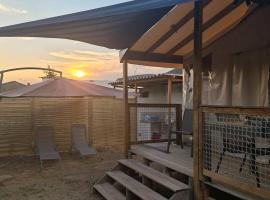 Yachting lodge 83，位于滨海萨纳里的木屋