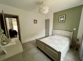 Appartement 40 m2 avec parking et petite terrasse