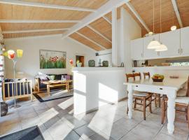Holiday Home Reinbald - 1km from the sea by Interhome，位于Mølby的酒店