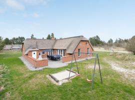 Holiday Home Ferhat - 2-9km from the sea by Interhome，位于孔斯马克的酒店