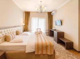 J'adore Boutique Hotel，位于卢戈日的带泳池的酒店