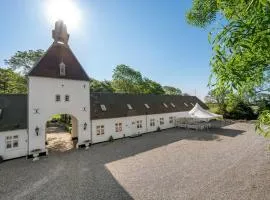 Apartment Eini - 4-5km from the sea by Interhome