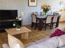 Unit 1 - Kalgoorlie, Victory Heights 114 Moran St，位于Boulder的酒店