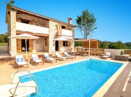 Villa Artemisia by Villa Plus，位于Koiliomenos的酒店