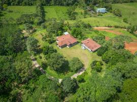 Terraé Eco-Sanctuary，位于Santa Elena的酒店