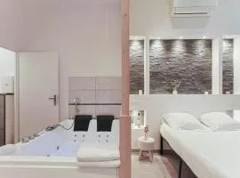 LES BULLES DE MONA - Lola - Spa - Clim