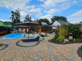 Ferienhäuser Radebeul "Blick Spitzhaus"，位于拉德博伊尔的酒店