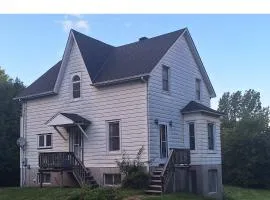 Century House on Quarter acre lot