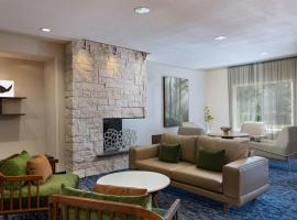 Fairfield Inn & Suites by Marriott Fredericksburg Texas，位于弗雷德里克斯堡的酒店