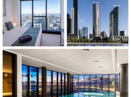 Prima Tower - Three Bedroom Apartment with City and Flames Views，位于墨尔本的酒店
