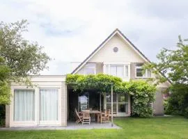 Spacious 8 Guest Water Villa in Terherne