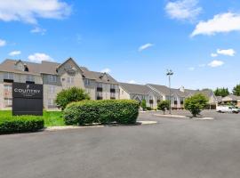 罗阿诺克乡村套房酒店，位于罗阿诺的酒店