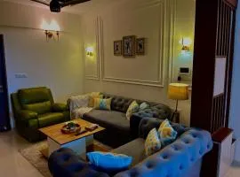 13th Floor 3BHK Flat with Mountain View