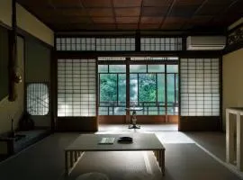 UTAHI  A 100-years-old Kyoto machiya