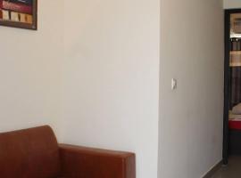 Hotel The Gold Regency，位于索尼帕特的酒店