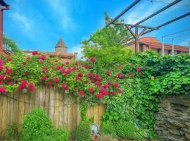 VILLA SABA WITH TWO BEDROOMS- სასტუმრო საბა