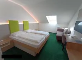 祖尔珀斯特酒店