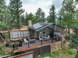 Come to the Hideout Hot Tub Fire Pits & Views