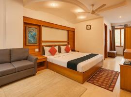 Hotel TJS Royale, Karol Bagh, 2 Mins from Metro，位于新德里的酒店