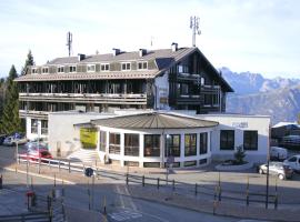 Hotel Dolomiti Chalet，位于法申的酒店