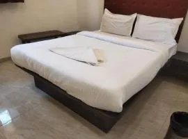 Hotel Durga-Bluzap Hospitality Thane Railway Station