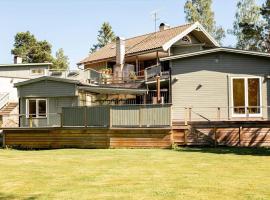 STO724-Djurhamn-Fjaellsviksvaegen-16，位于Maren的酒店