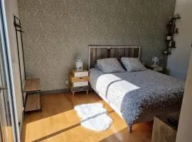 Suite Evasion - Jaccuzzi et petit déjeuner