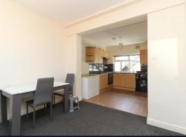 Beach Next Door Flat，位于马盖特的酒店