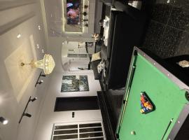 Cedar Pine Home A Secure 3 Bedroom House in a Private Gated Compound Ikorodu，位于Ikorodu的酒店